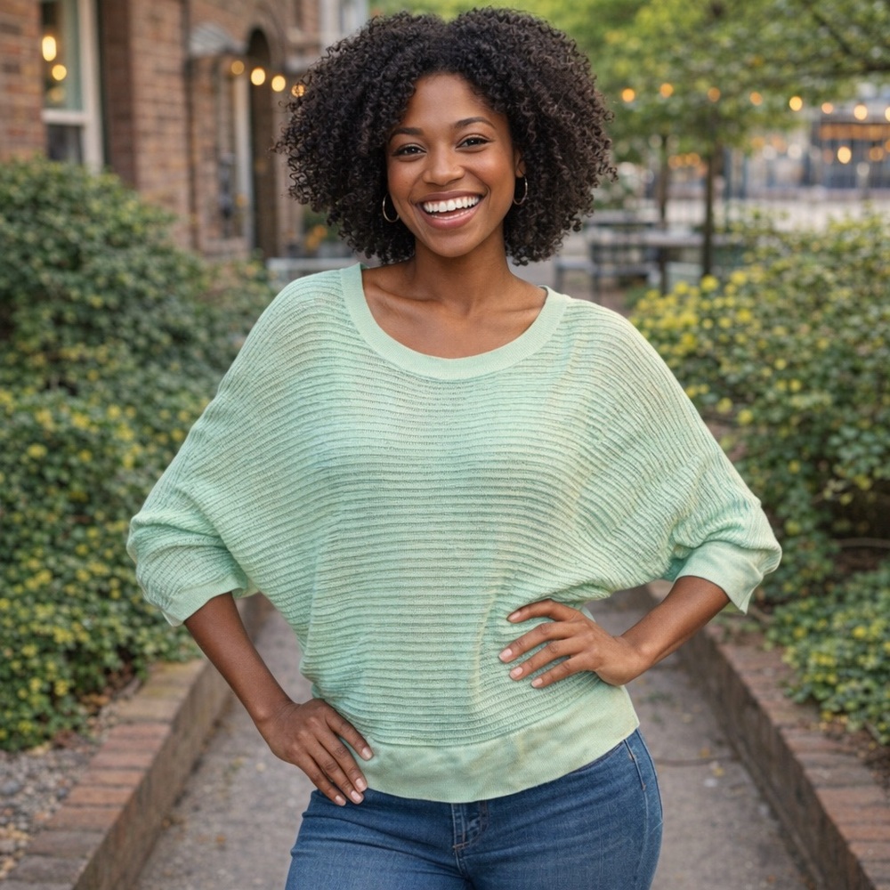 Express Light Green/Mint Crew Neck Batwing Sweater – Size S (NWT)